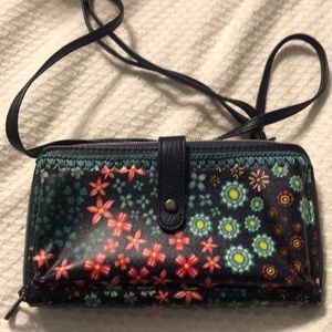 Sakroots crossbody wallet